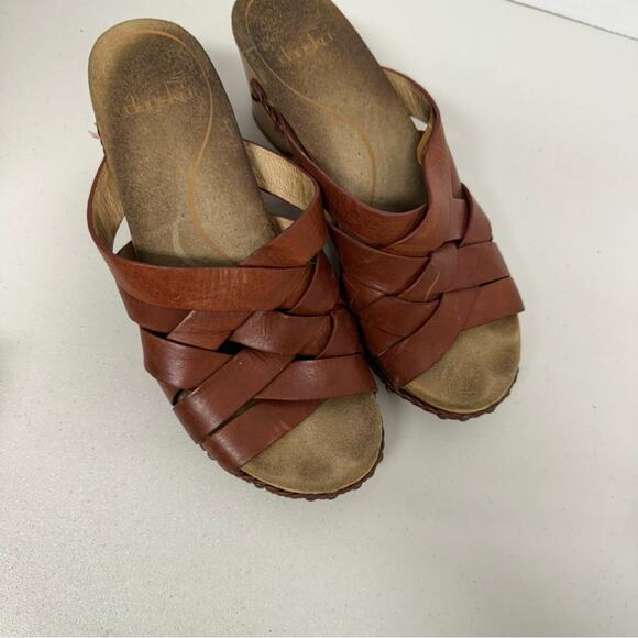 Dansko Brown Leather Strappy Slip On Mule Sandals Womens 6.5 Wood Platform - Picture 2 of 8